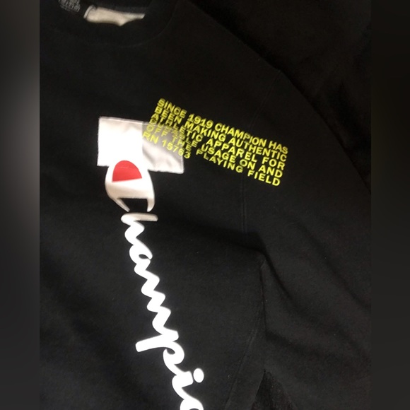 Limited edition Champion sweater - Picture 2 of 4